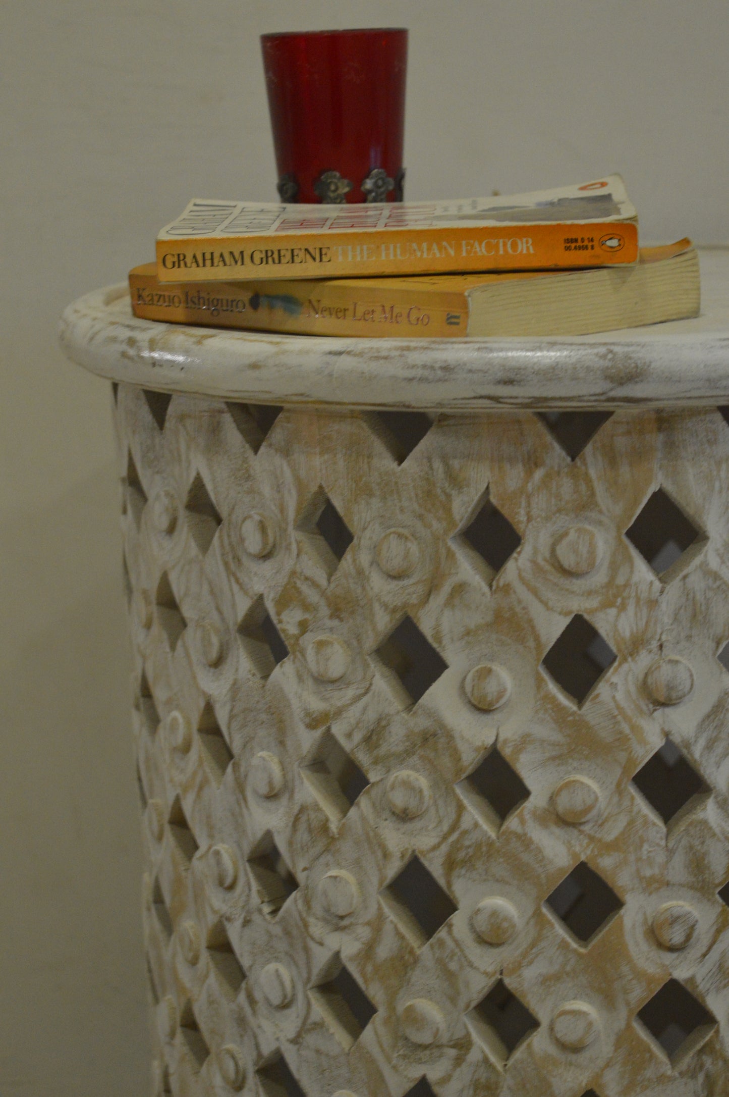 Handcrafted Carving Side Table – White Distress Finish Accent Furniture for Modern & Vintage Homes