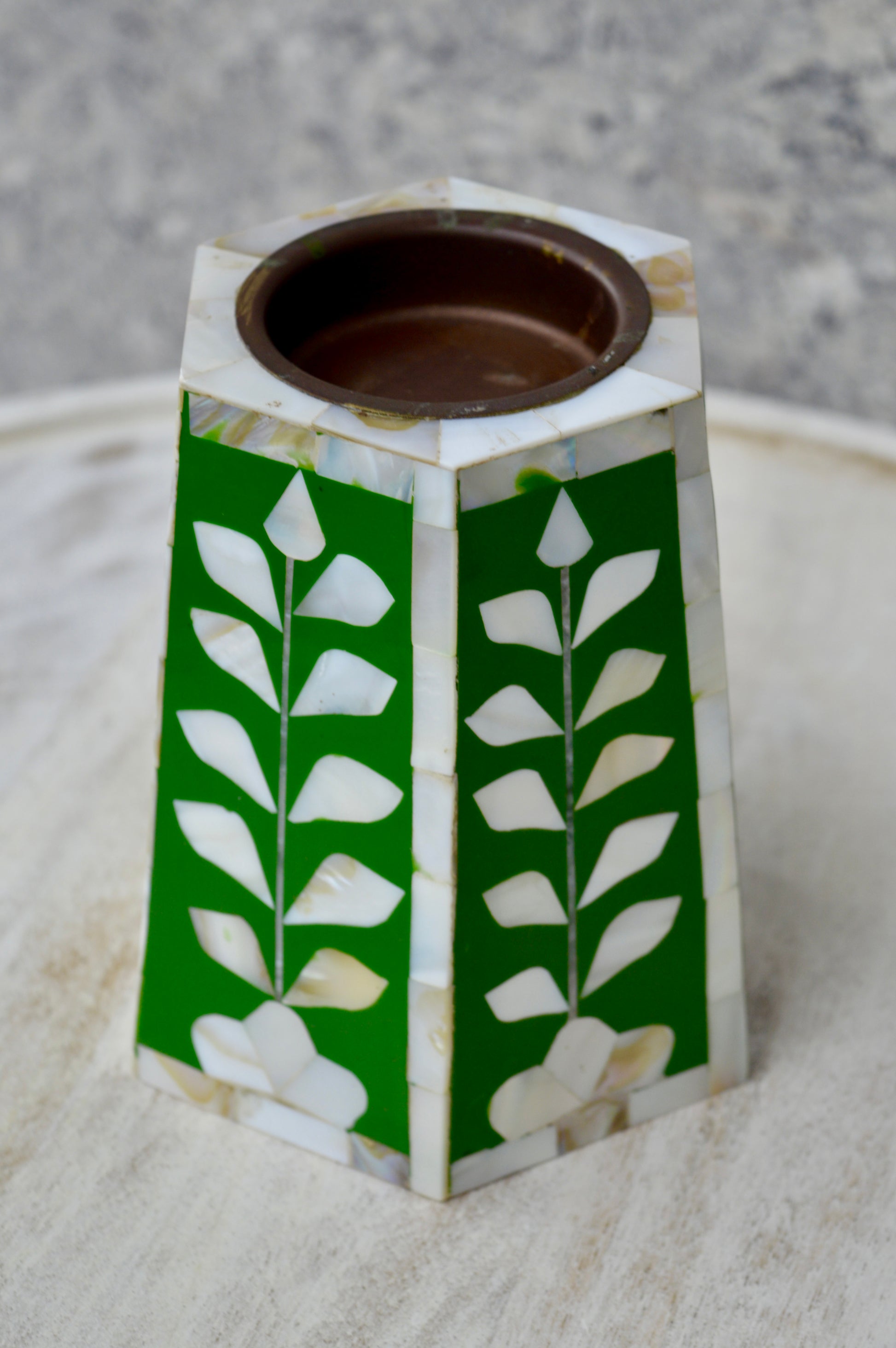 Handcrafted Green Mother of Pearl Inlay Pen Holder – Elegant Hexagonal Desk Organizer for Home & Office Décor