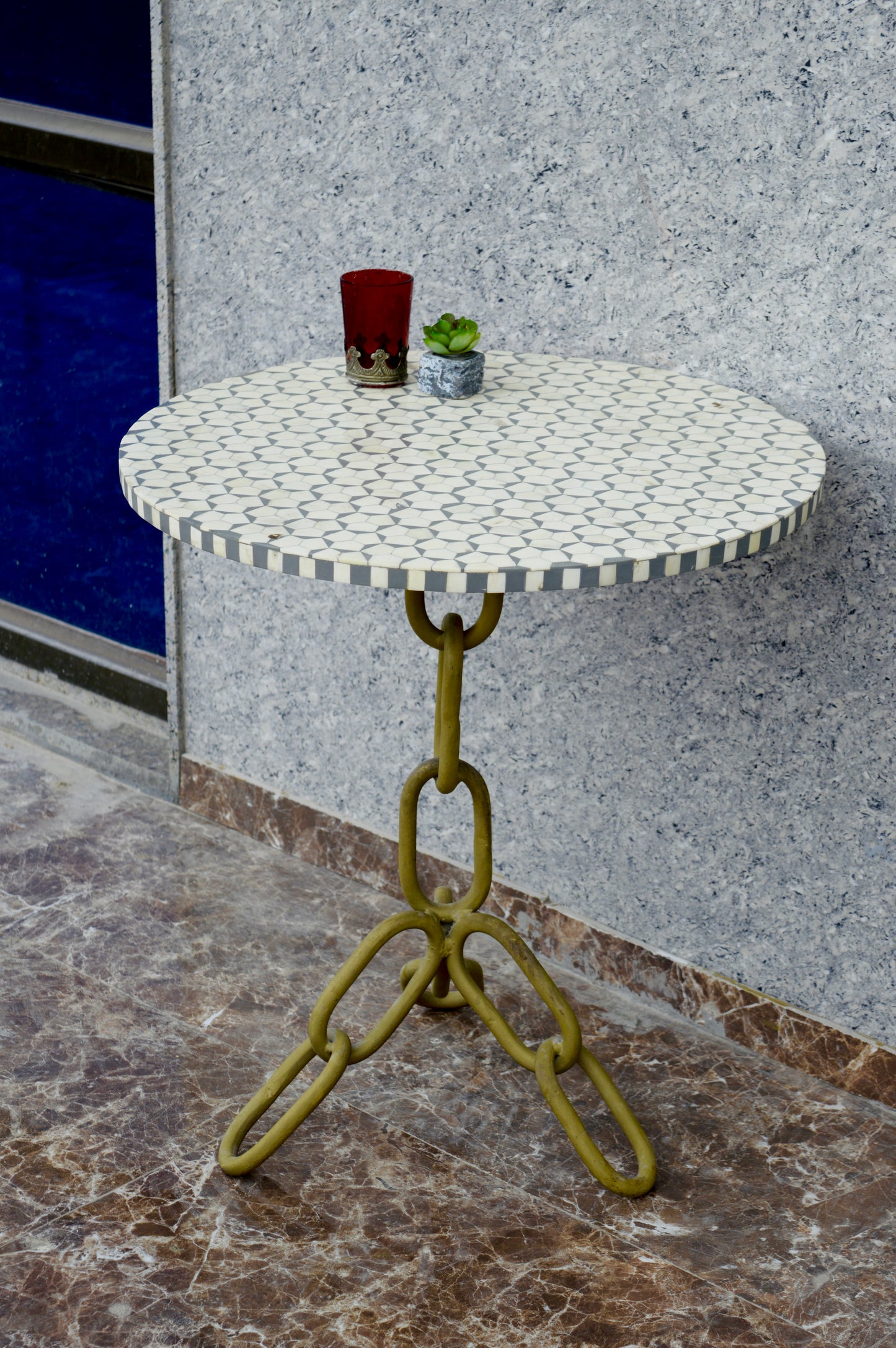 Handcrafted White Bone Inlay Round Side Table with Artistic Chain Base – Luxury Accent Table for Living Room & Bedroom