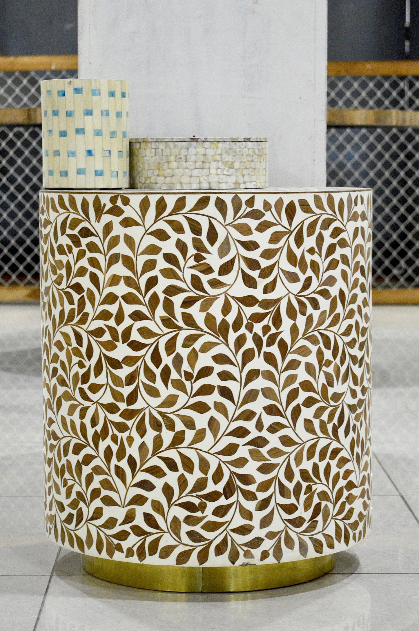 Luxury Round Bone Inlay Side Table with Floral Vine Pattern – Handcrafted Decorative Accent Table for Living Room & Bedroom