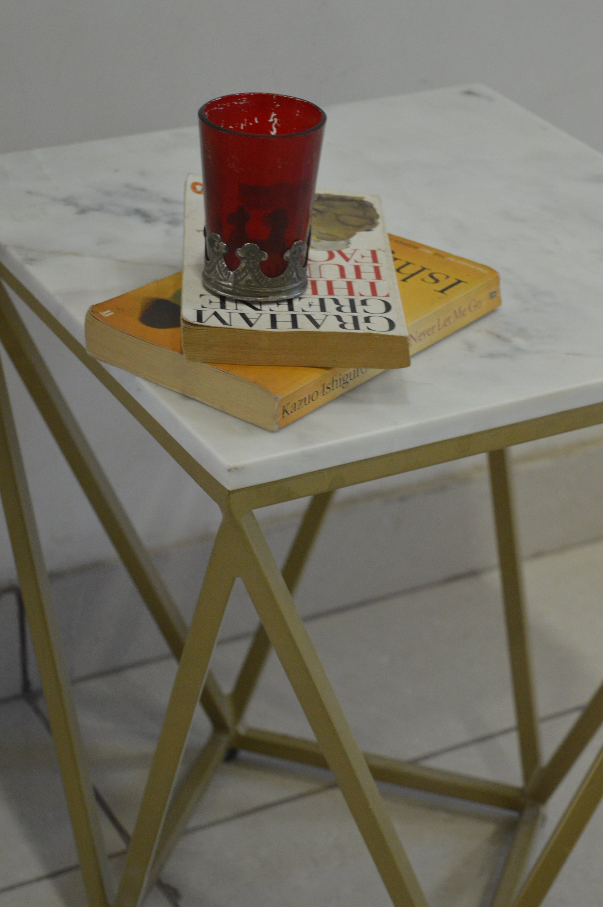 Modern Geometric Side Table – White Marble Top with Gold Metal Base for Luxury Home Décor